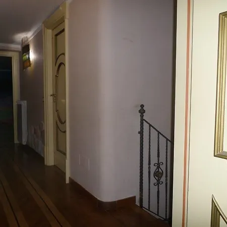 Zia Sua Πανσιόν 4*